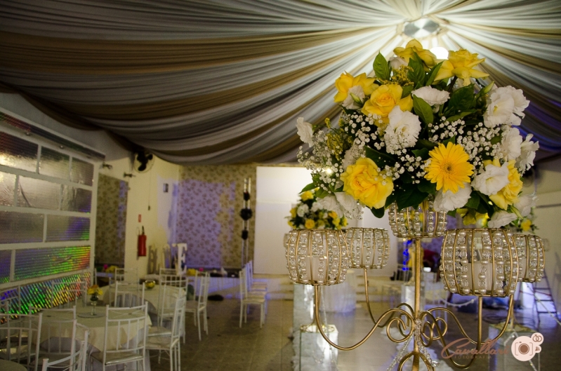 Buffet para Casamento com Decoração Preço Ferrazópolis - Buffet Casamento de Dia